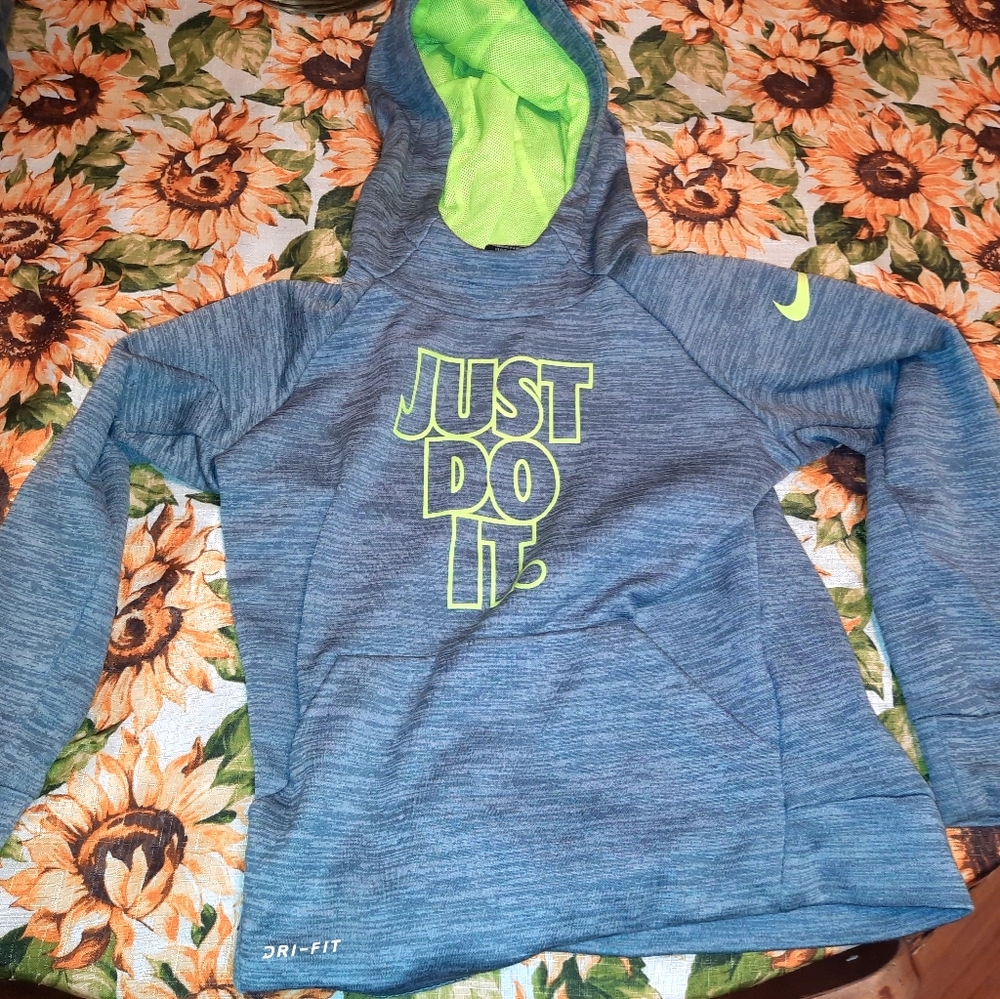 Nike Boys hoodie